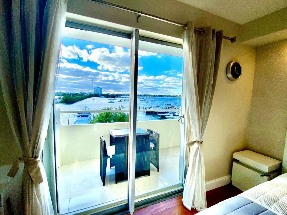 Modern Waterfront Apartment With Miami Skyline View, Free Parking 5 Mins Drive To ميامي بيتش المظهر الخارجي الصورة