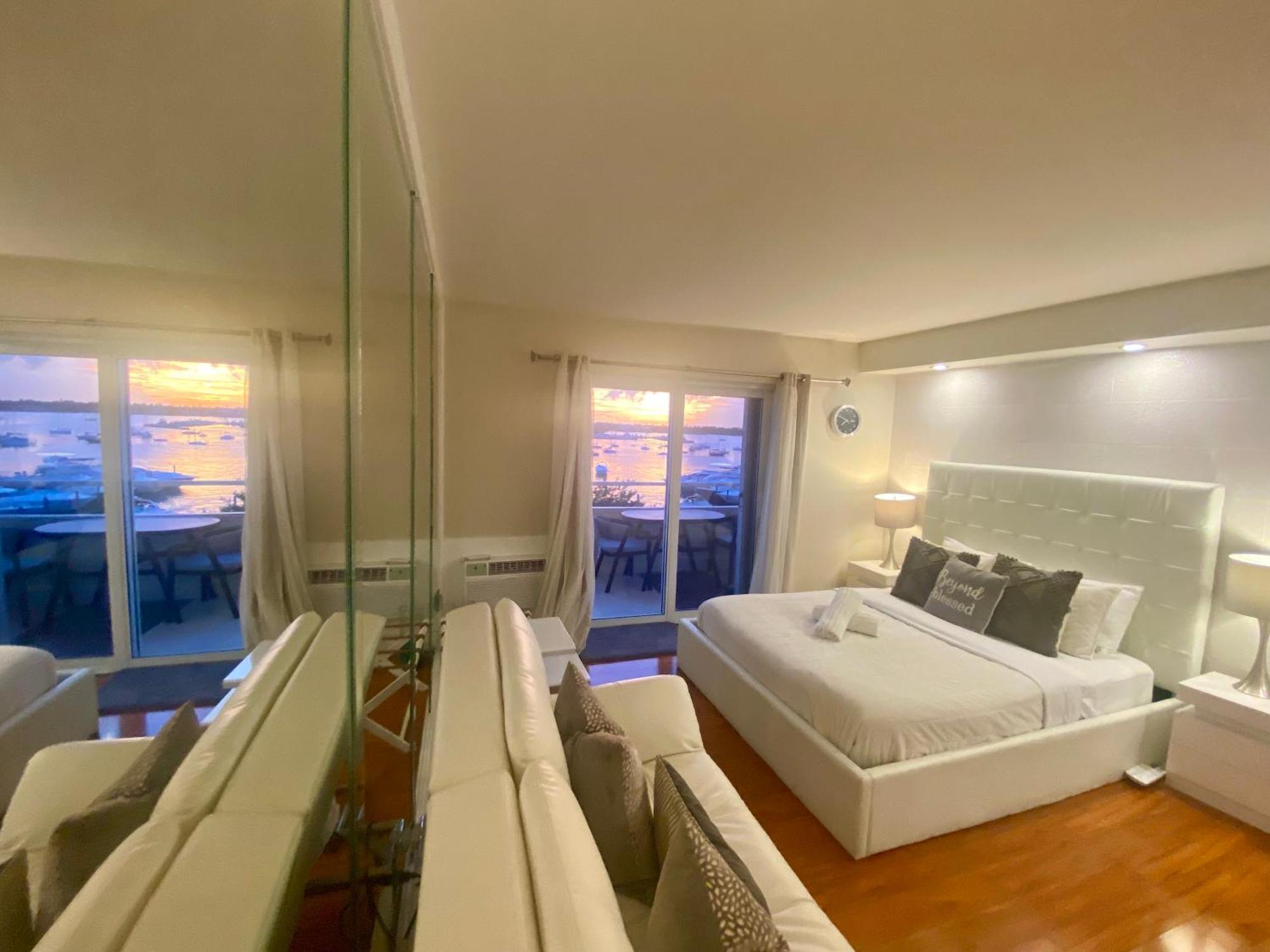 Modern Waterfront Apartment With Miami Skyline View, Free Parking 5 Mins Drive To ميامي بيتش المظهر الخارجي الصورة
